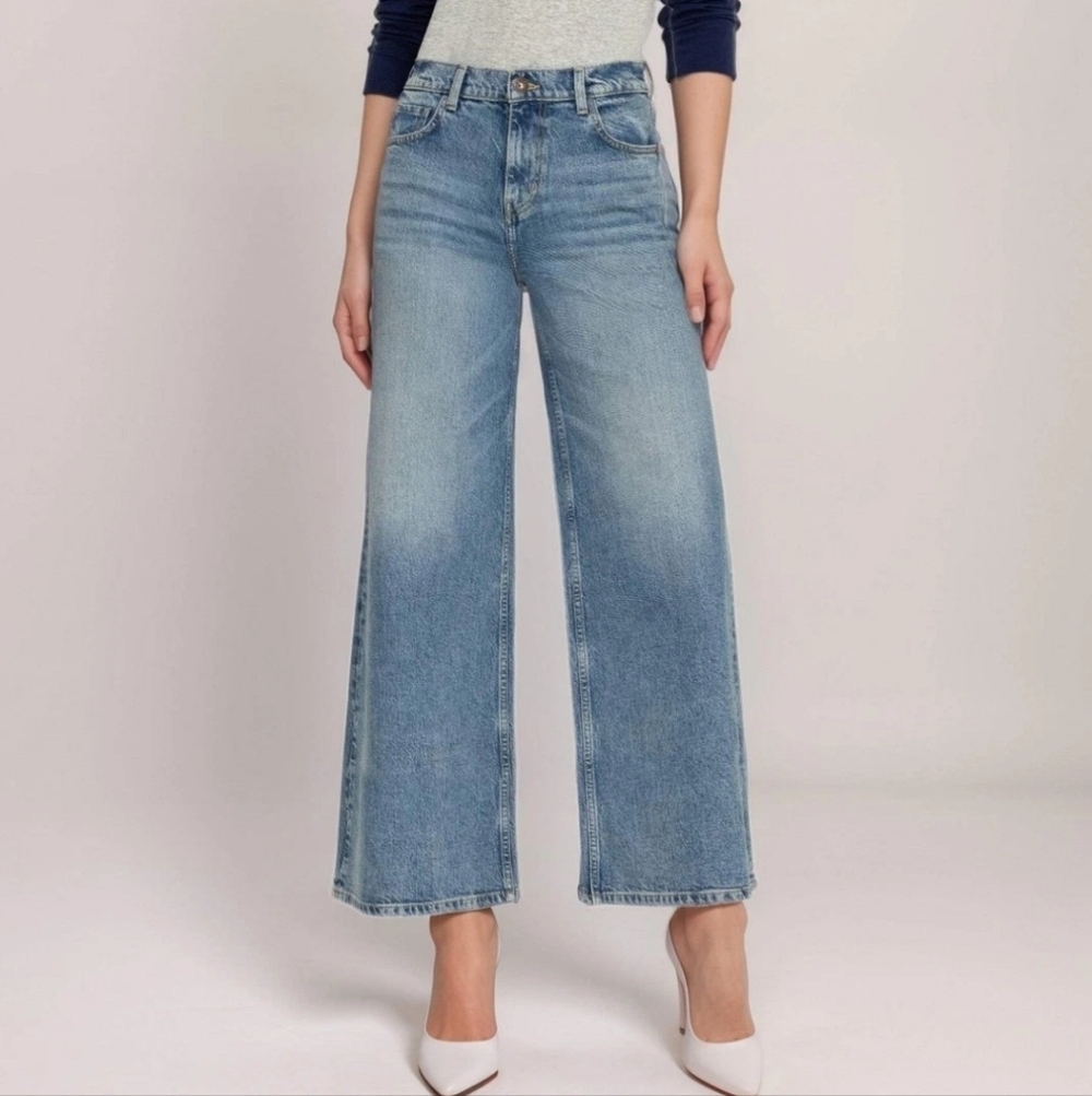 Johnny Was Light Blue Cropped Wide-Leg Jeans